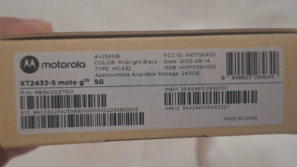 Чисто нов телефон Моторола G35 5G 256 GB 8 GB