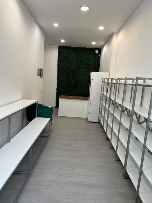 Vand rafruri metalice cu polite de lemn