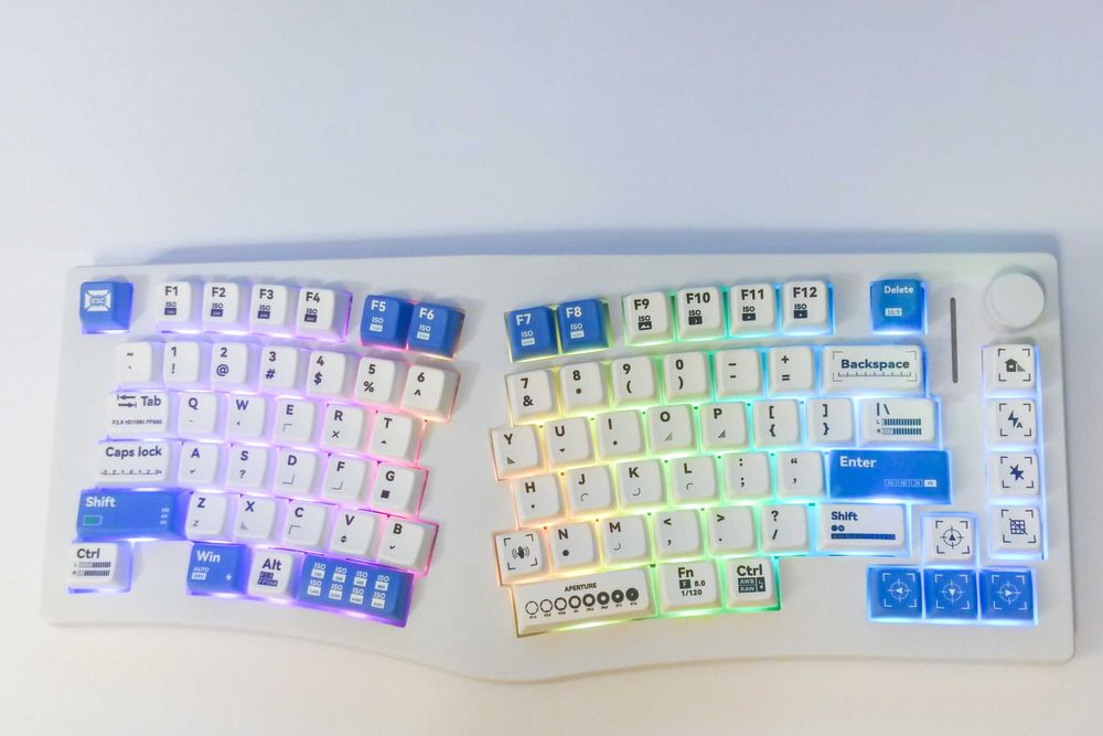 Tastatura mecanica Alice 75 % aluminiu QMK VIA wireless 2.4Ghz RGB
