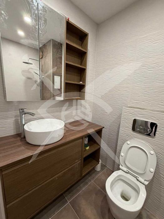 Дава се под наем Тристаен апартамент в София, Витоша - 80 кв.м за 1196.97 € - Снимка #9