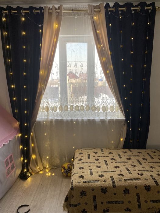 Продается шторы срочно !