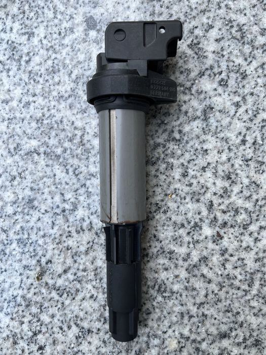 Bosch Bobina 0221504100 Injector 0261500008