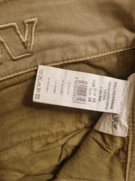 Vand 2 perechi pantaloni barbat, M-L, Polo Garage si LEE COOPER,  pret 30 lei fiecare
