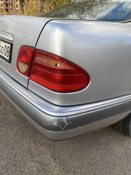 Mercedes Benz E280