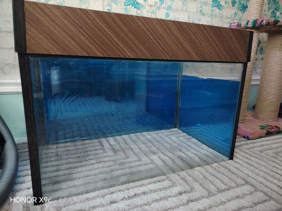 Продаётся аквариум
