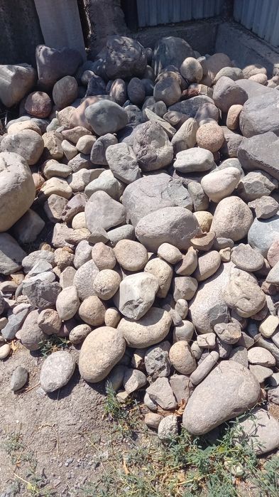 Продам камни для фундамента