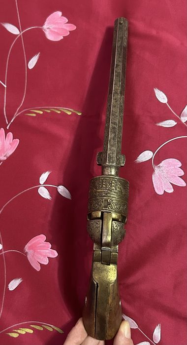 Revolver decorativ tip Colt Navy 1851 – piesă de colecție