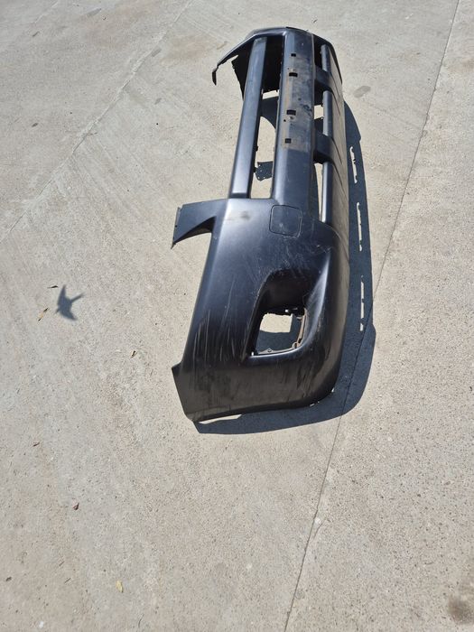 Предна Броня за Тойота раф4 2009г  необурудвана със външни забележки Б