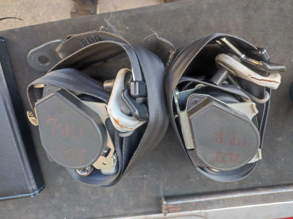 Преден десен колан за Пежо-207(4 врати).