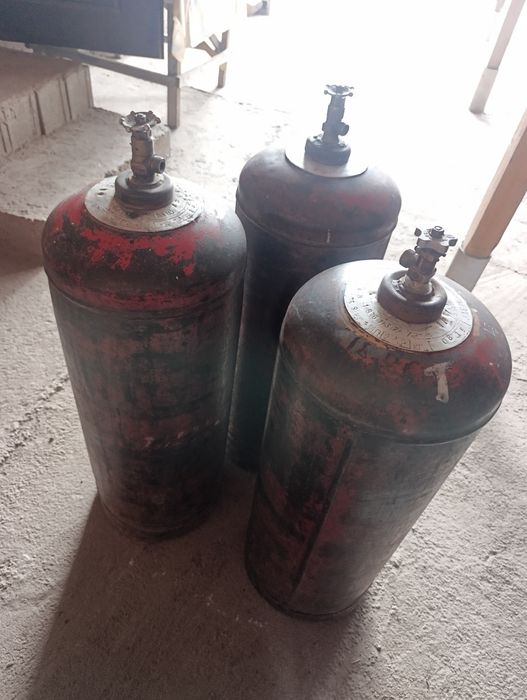 Продам газ балон большой