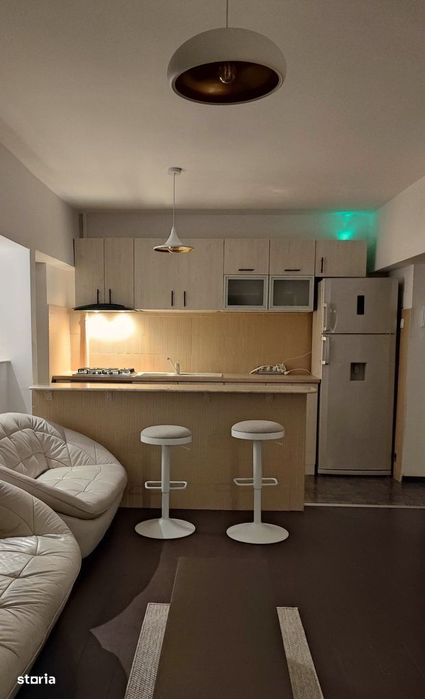 Apartament 3 camere Piața Romană / Amzei. Vedere Piațeta Arthur Verona