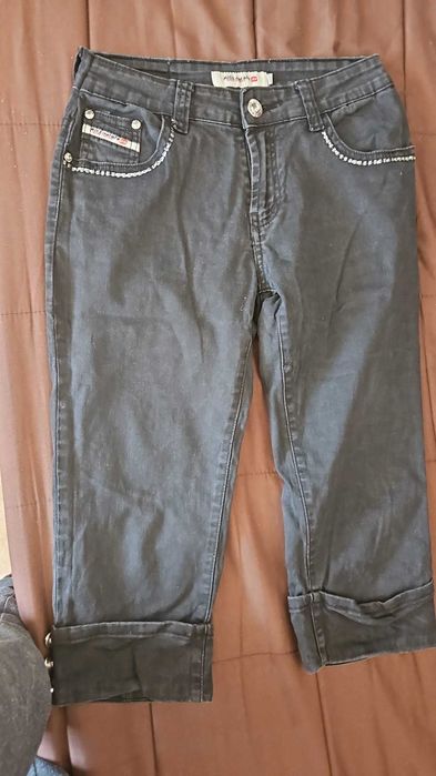 Pantaloni 3/4 (capri) damă