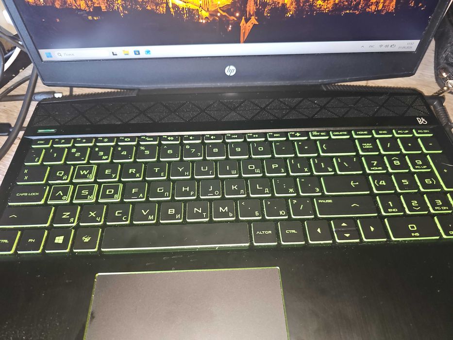 Ноутбук HP , мощный и красивый