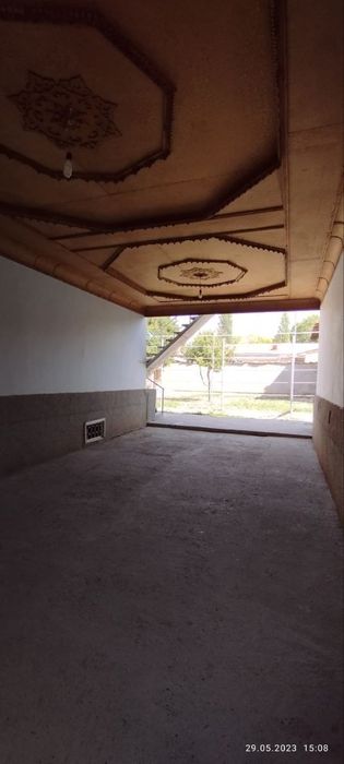 Ховли уй сотилади.