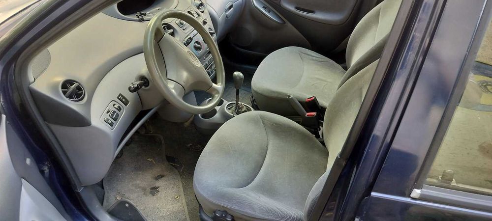 Toyota Yaris, 2000, 247700 км.