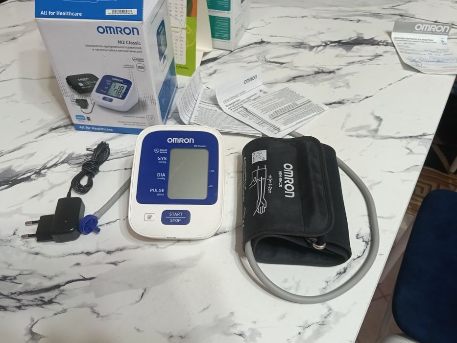 Продам тонометр омрон
