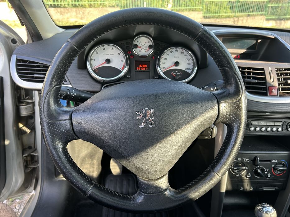 на части Peugeot 207 1.4i 16V SW 2008г