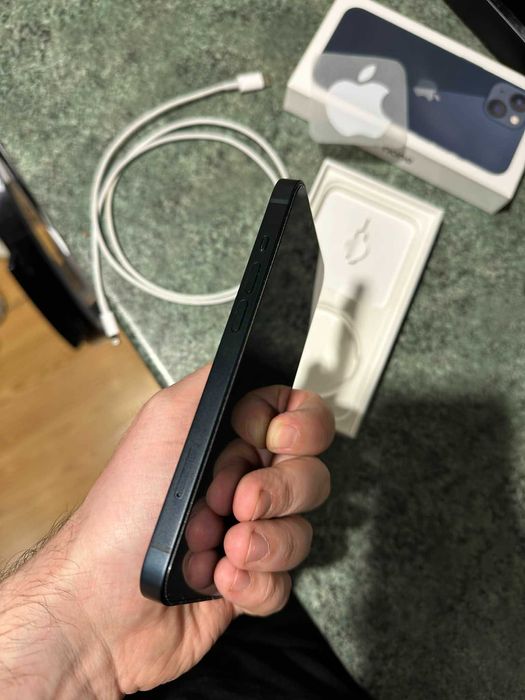 iPhone 13 128GB Midnight blue