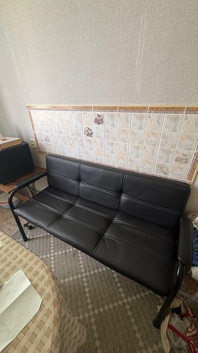 Продаю лавка офисная