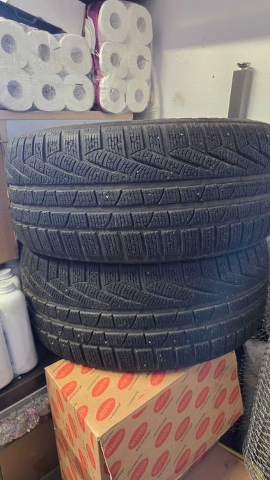 4 зимни гуми Pirelli Winter 240 Sottozero 235/40 R19 92V