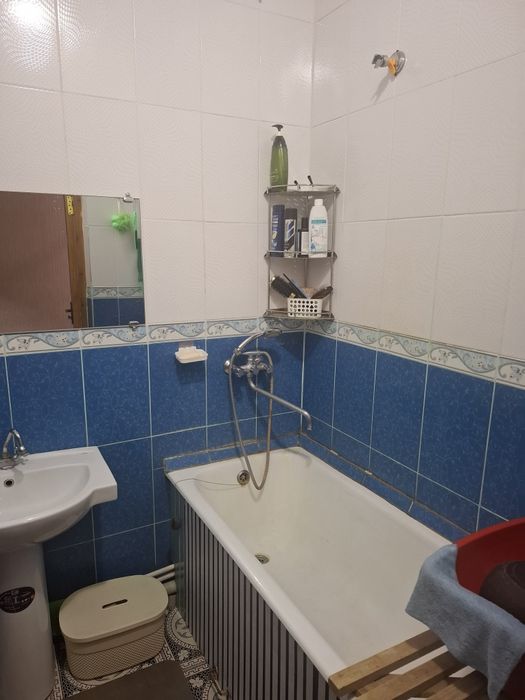 М.Таробий кучвси 115- уй.4-этаж,3 хоналик хонадон сотилади.