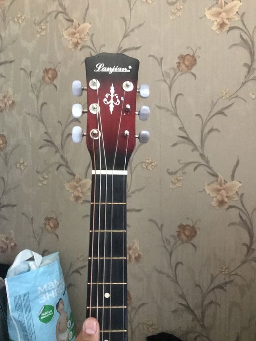 Гитара сатылады обмен жок