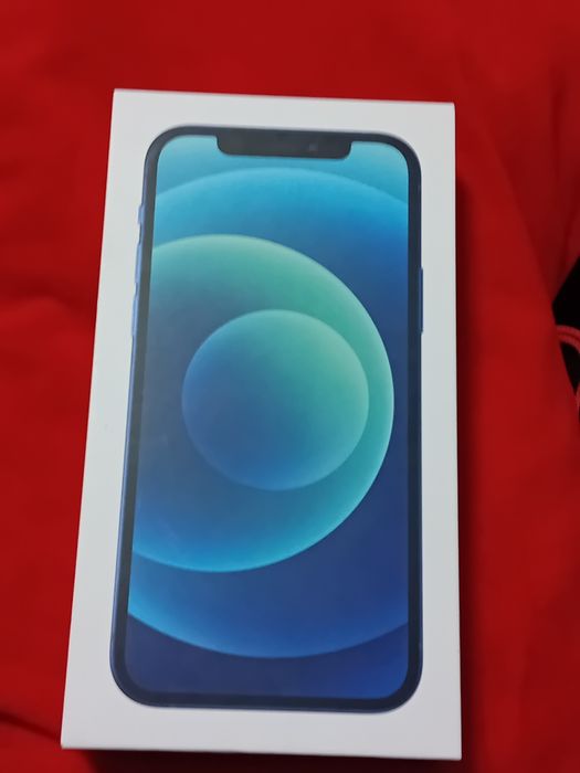 Iphone 12 albastru
