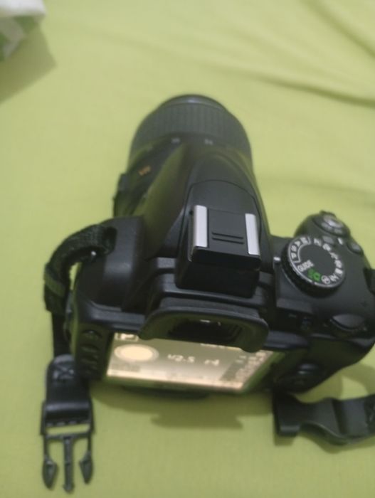 Nikon d3000 cu obiectiv
