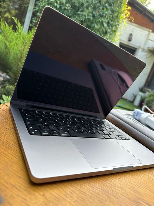 MacBook Pro 14 M2 Pro 16/512