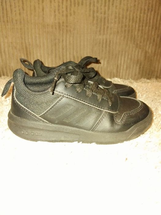 Маратонки ADIDAS в черно 29