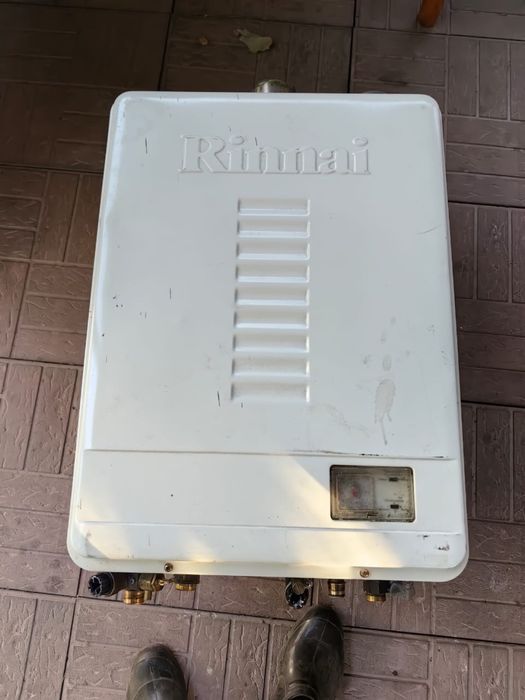 Продам печку Rinnai