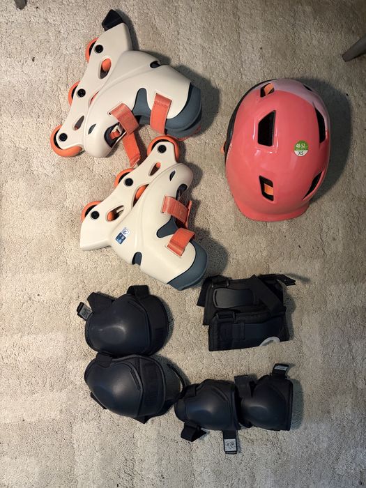 Set role Oxelo pentru copii + casca, genunchere, cotiere, protectie maini.