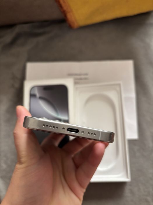 Iphone 16 pro без ремонта