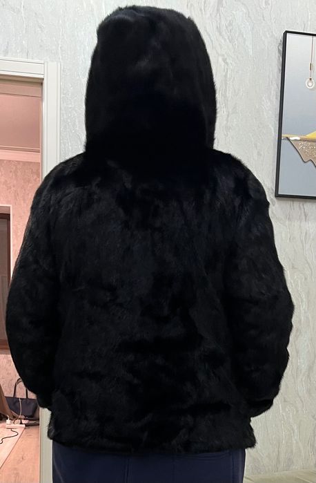 Продается норковые шубы, одна длинная, вторая короткая на 44-46 размер