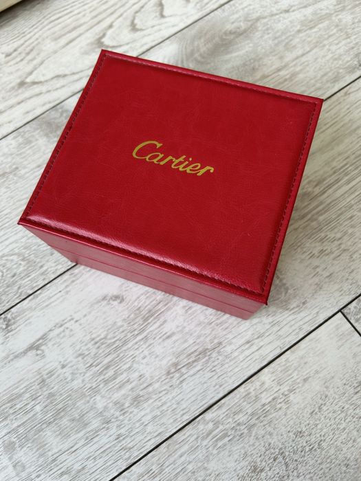 Продам часы Cartier