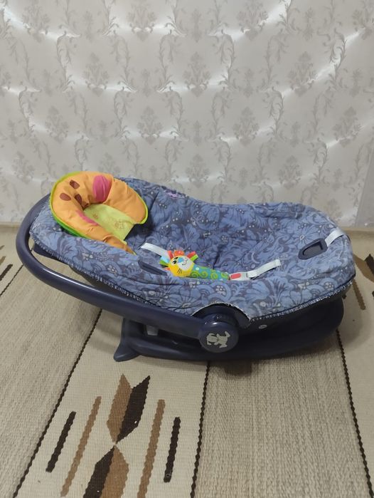 Детское автокресло (люлька)