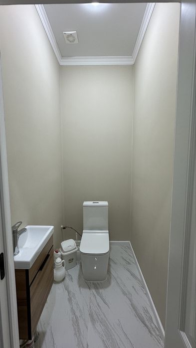 Жилой дом с земельным учатком