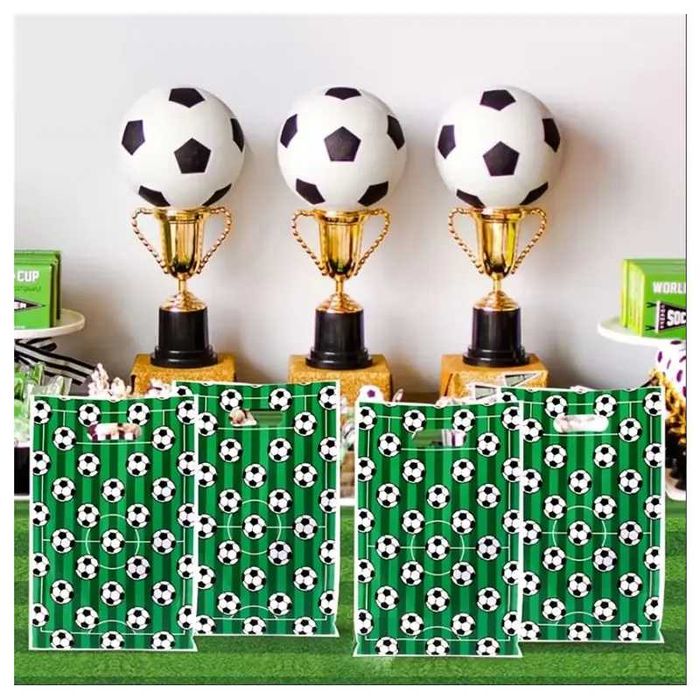 Плътни найлонови торбички с ушички за лакомства и подаръци