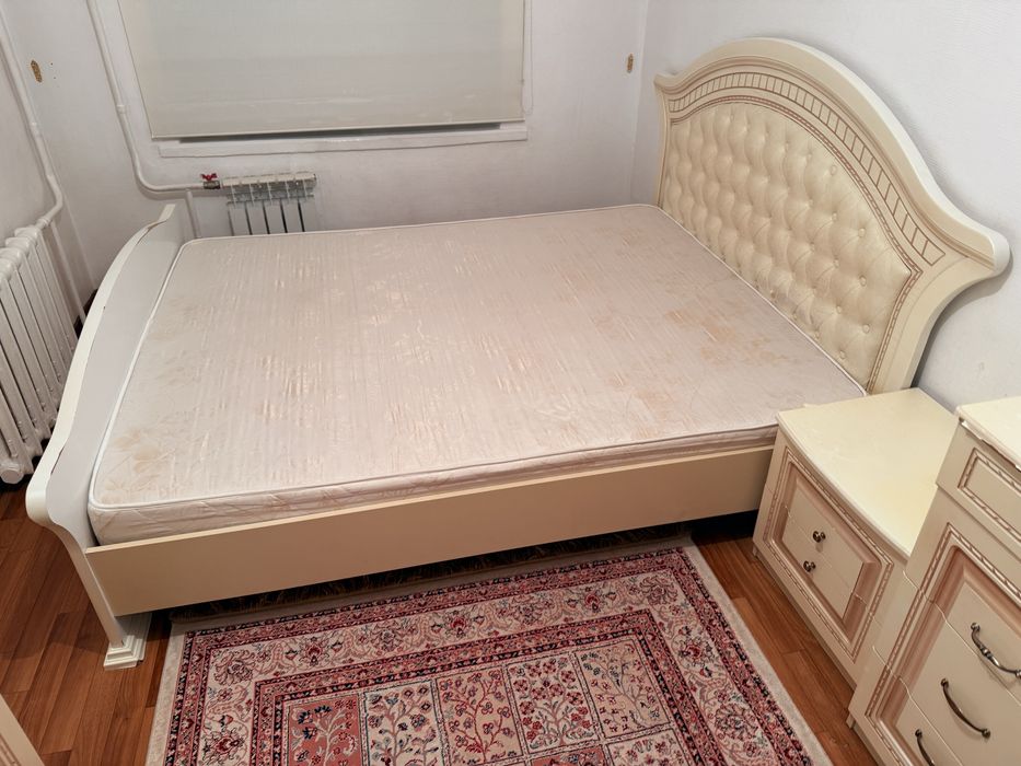 Спальний гарнитур