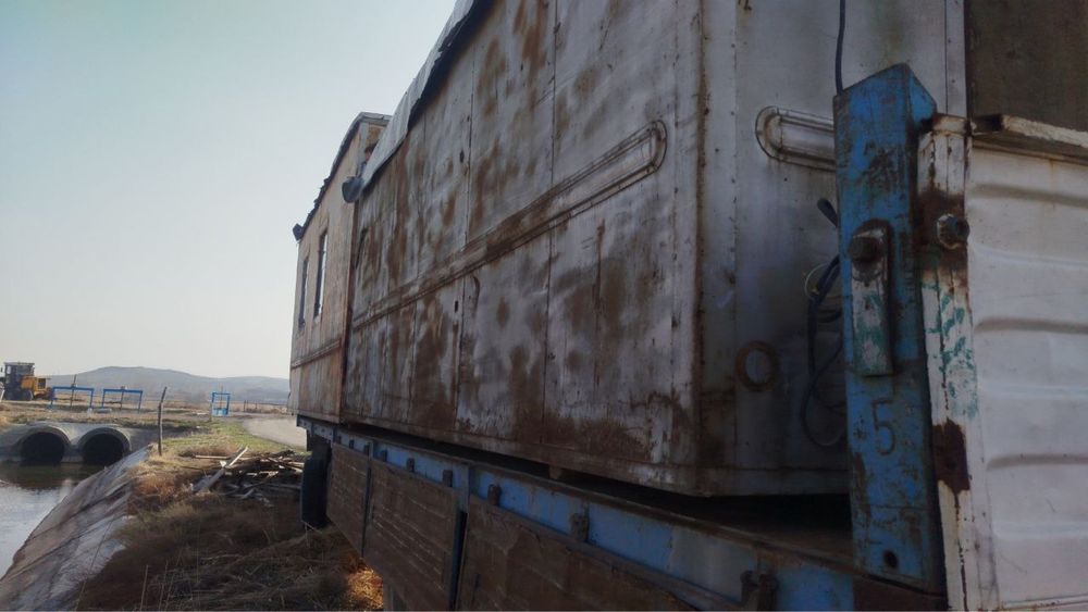 vagon pustoy va jiloy