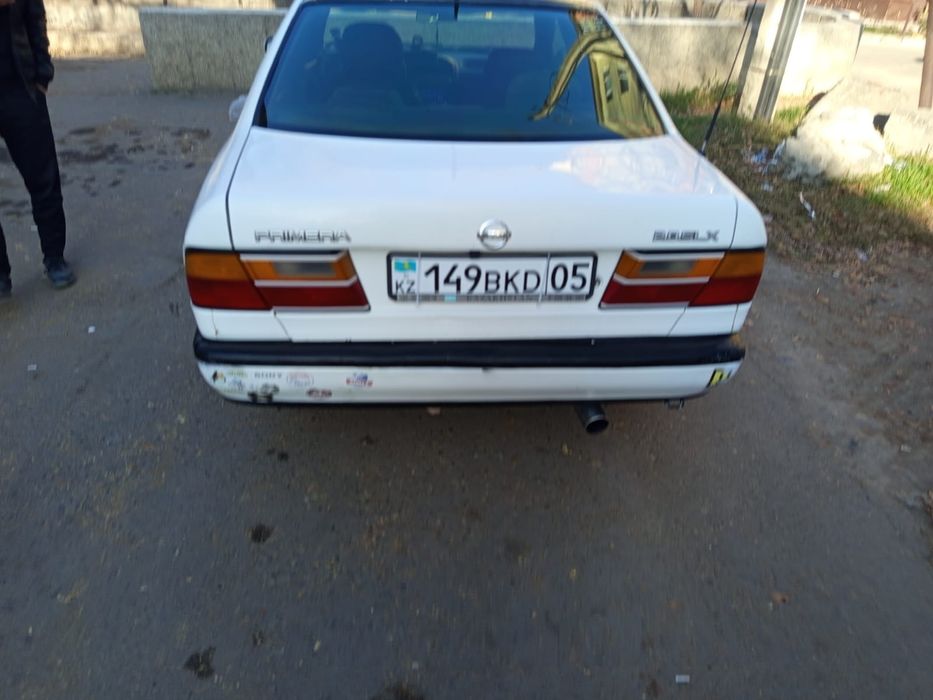 Nissan primera 1993