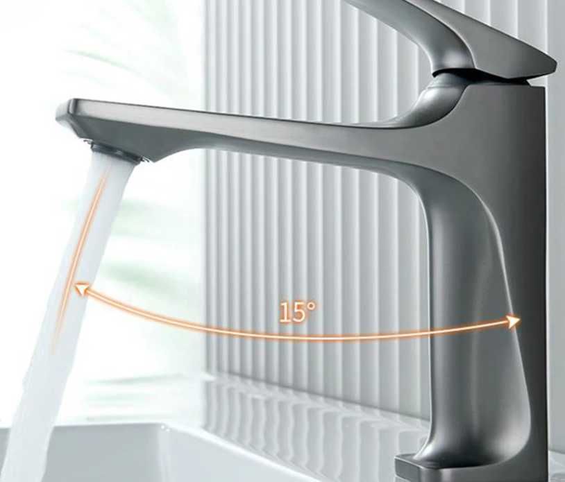 Baterie baie auriu periat motaj pe blat