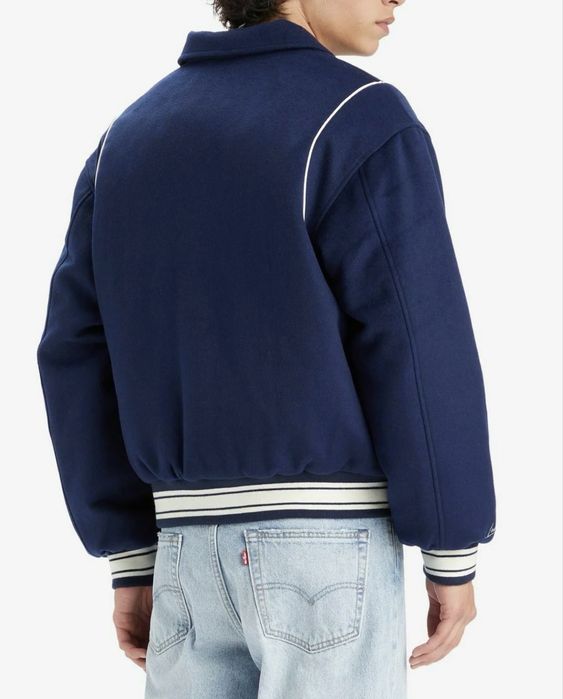 Бомбер мужская стильная от Levi’s