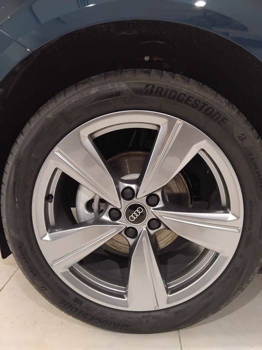 4 anvelope vara Brigestone Turanza 235/45 R19 Nefolosite / Noi