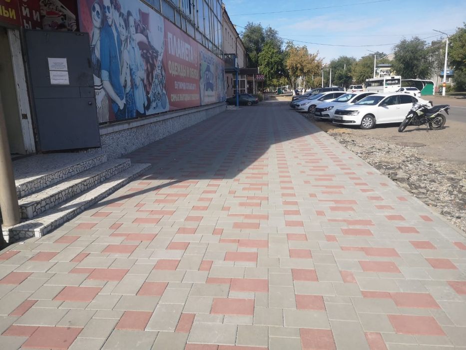 Укладка брусчатки,поребрик,бордюр.