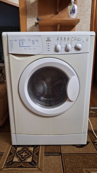 Машинка стиральная б/у
