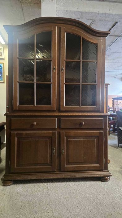 Дъбови витрини, шкафове, библиотеки, внос от Нидерландия