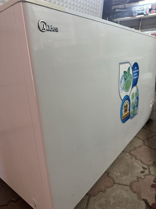 Морозильник Midea большой