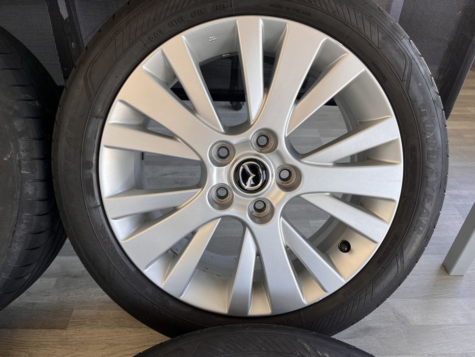 Оригинални джанти 17 цола 5х114,3 за Мазда 6 с летни гуми 215/50/17