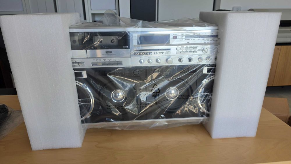 BUMPBOXX BB-777 Dublu radio-casetofon boombox ghetto blaster cu CD, Bluetooth, USB si intrare auxiliara